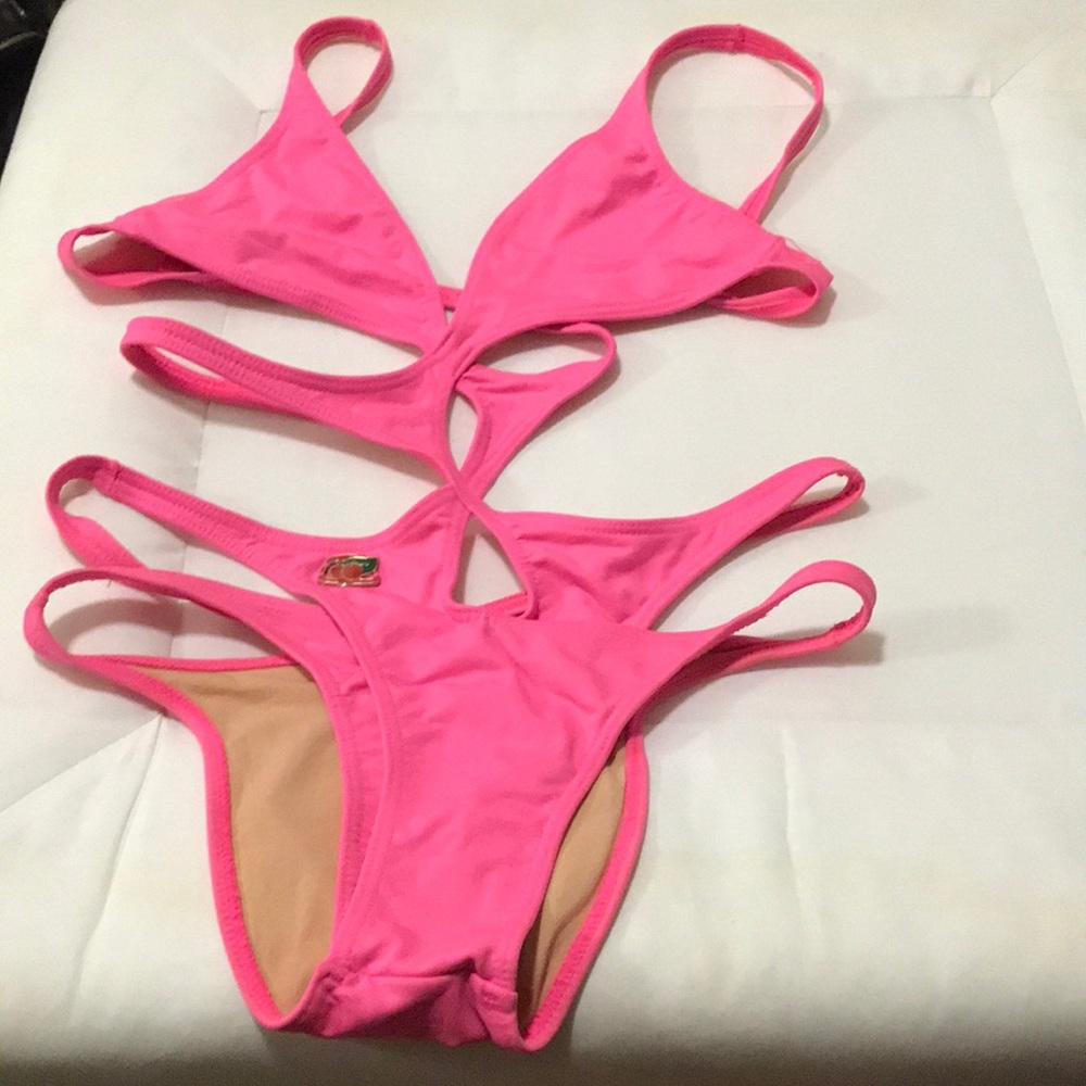 One piece cutout bathing suit |  Medium